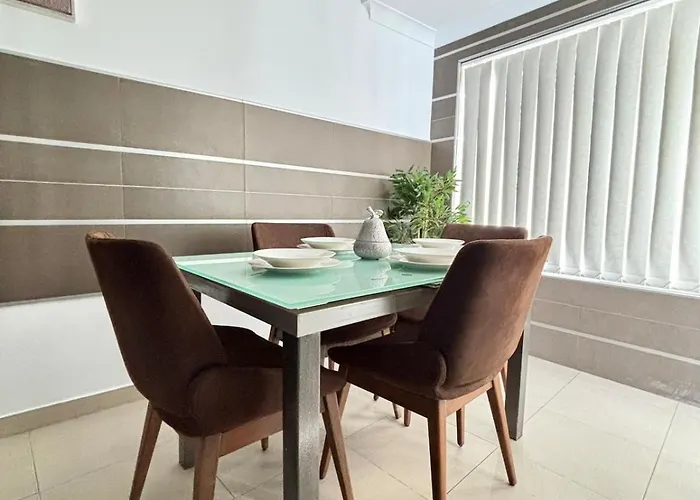 Appartement Spacious 1-bedroom Retreat Cafes, Wine Bars & Old Town At Your Doorstep Naxxar