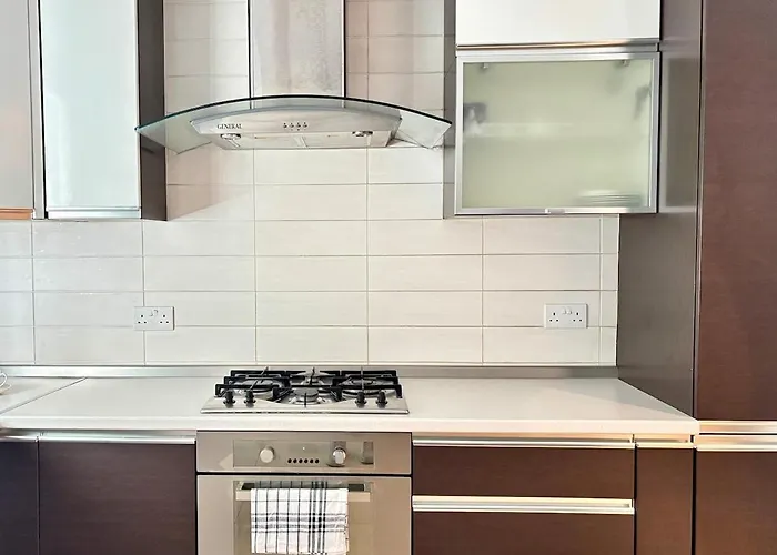 Spacious 1-bedroom Retreat Cafes, Wine Bars & Old Town At Your Doorstep Naxxar