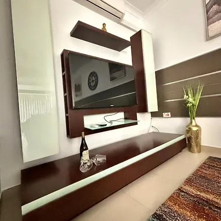 Spacious 1-bedroom Retreat Cafes, Wine Bars & Old Town At Your Doorstep Naxxar