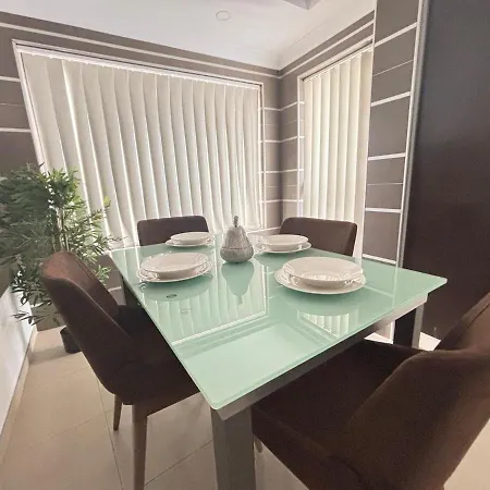 Spacious 1-bedroom Retreat Cafes, Wine Bars & Old Town At Your Doorstep * Naxxar