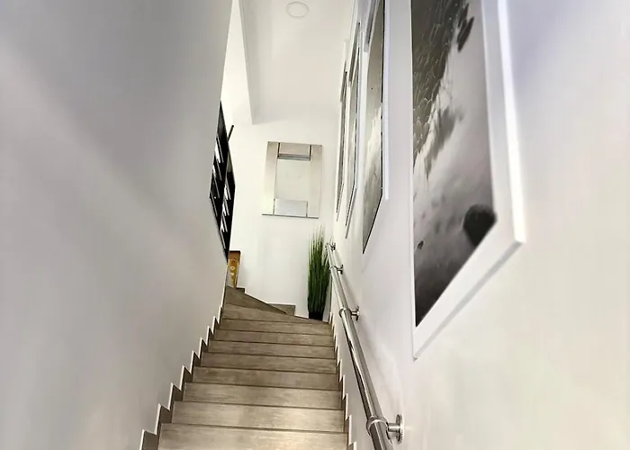 Spacious 1-bedroom Retreat Cafes, Wine Bars & Old Town At Your Doorstep * Naxxar